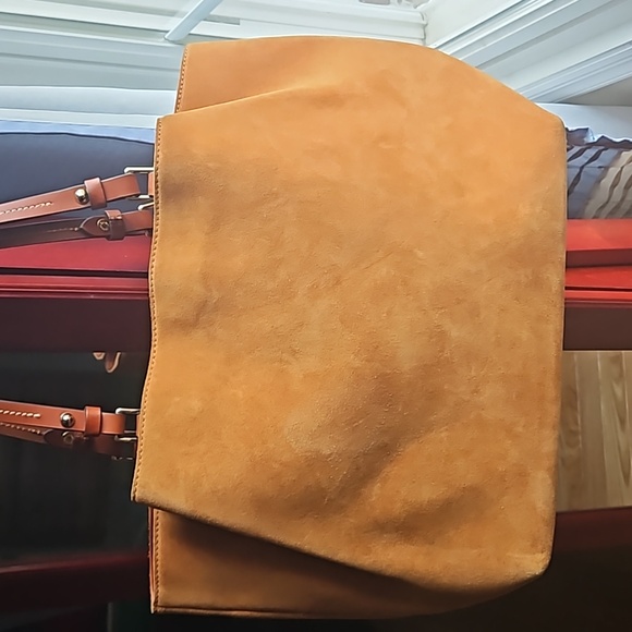 Dooney &Bourke Large Flynn - Picture 2 of 9